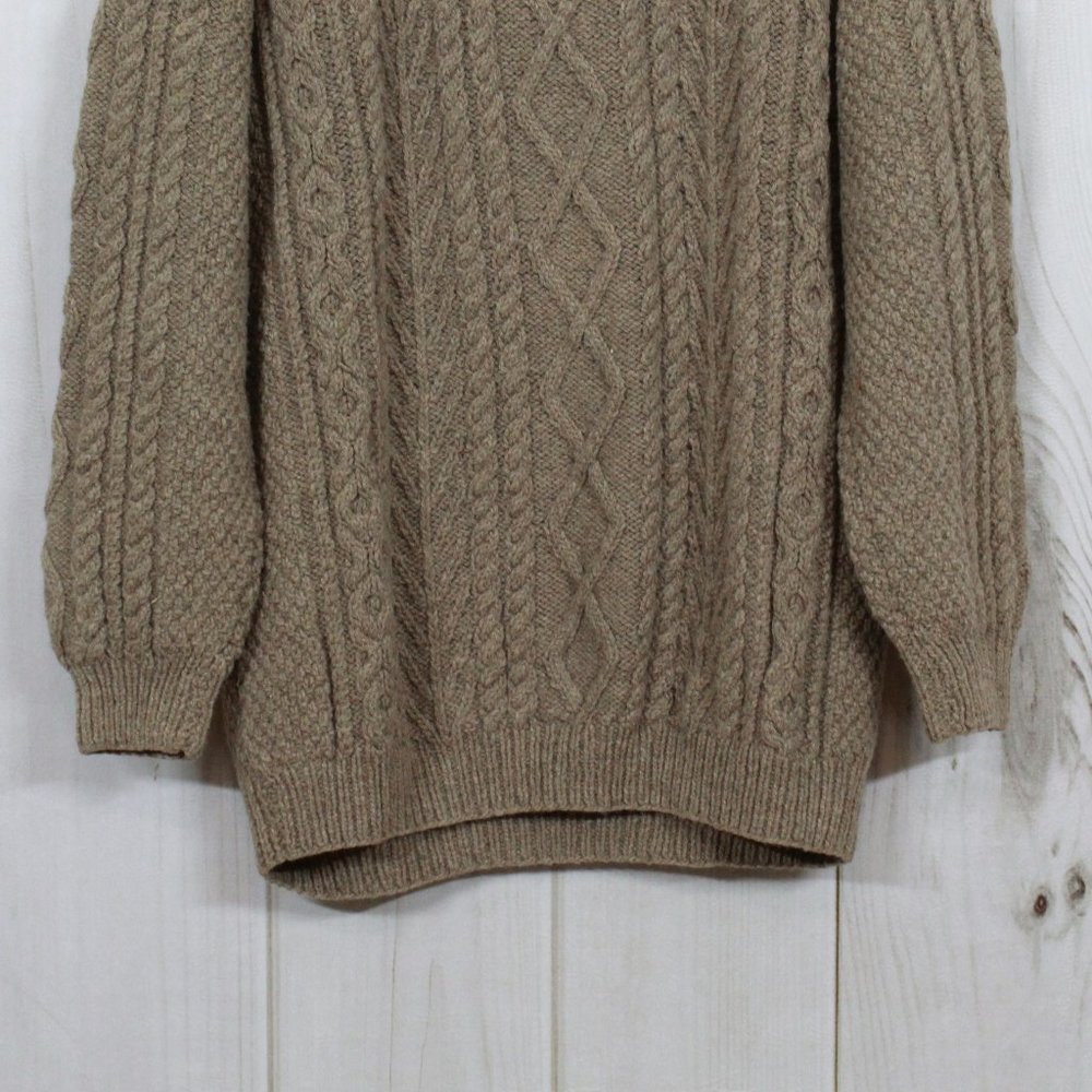 AN TUIRNE Hand Knitted Wool Corded Sweater - Picture 4 of 11